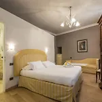 A Palazzo Busdraghi Residenza D\'Epoca