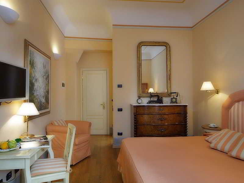 Bed & Breakfast A Palazzo Busdraghi Residenza D'epoca Lucca