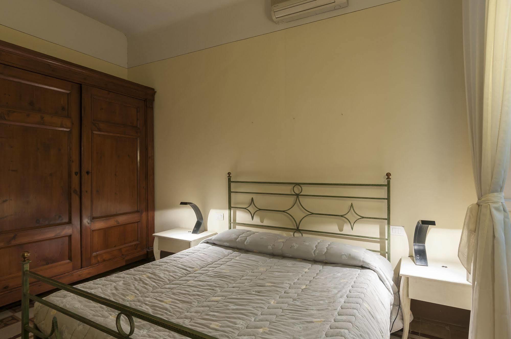 A Palazzo Busdraghi Residenza D'epoca 4*