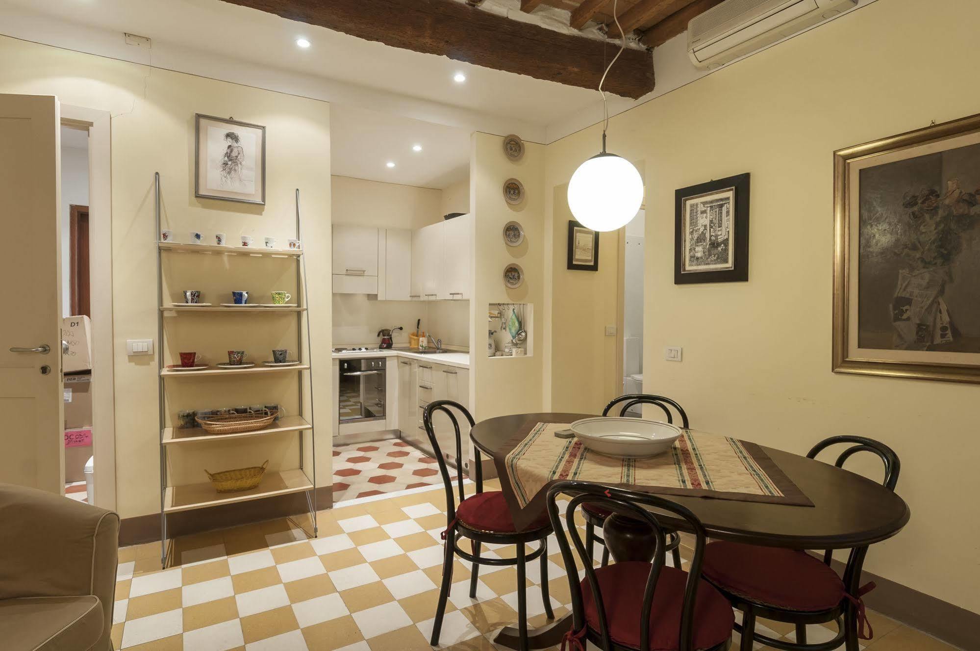 Bed & Breakfast A Palazzo Busdraghi Residenza D'epoca 4*