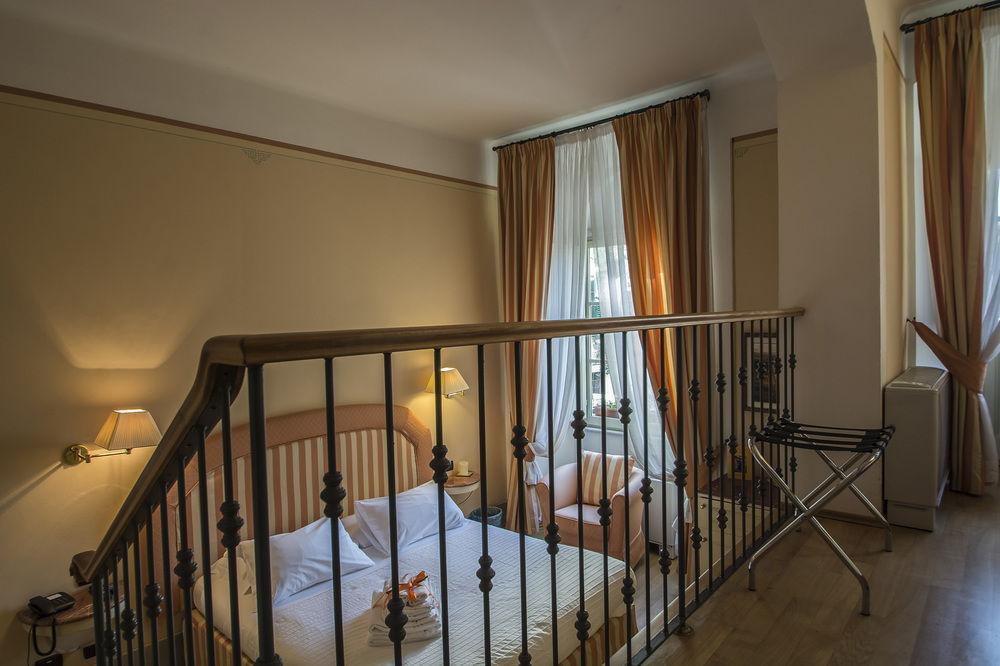 Bed & Breakfast A Palazzo Busdraghi Residenza D'epoca 4*