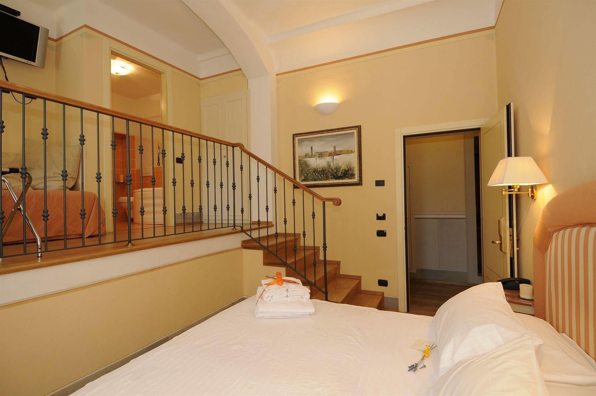 A Palazzo Busdraghi Residenza D'epoca Acomodação com café da manhã  4*